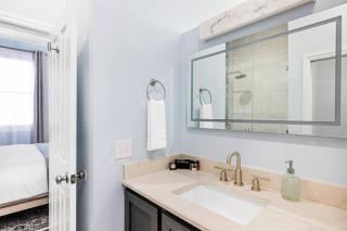 Penthouse with Courtyard - 1 BLOCK TO KING ST - Charleston - 4