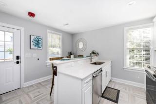 Penthouse with Courtyard - 1 BLOCK TO KING ST - Charleston - 1