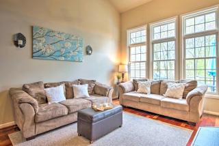 Community Perks and Deck Lake Harmony Townhome! - 7
