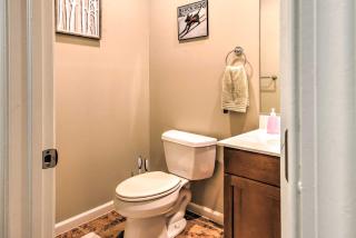 Community Perks and Deck Lake Harmony Townhome! - 1