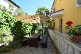 Apartments Jelica - Njivice - 9