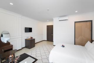 AOA Danang Beach Hotel - 1