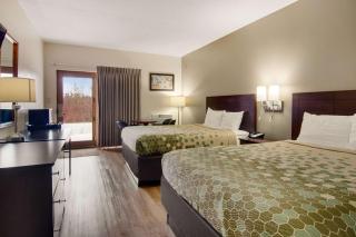 Econo Lodge Cadillac by Choice - 9