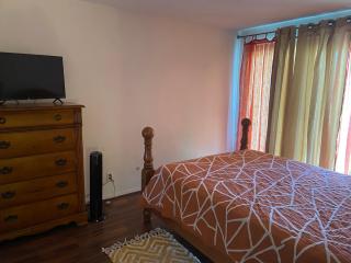 LeeLez Place - Houston - 6