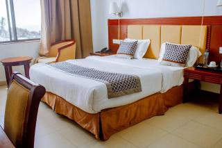 Luwa Evergreen Hotel - 1