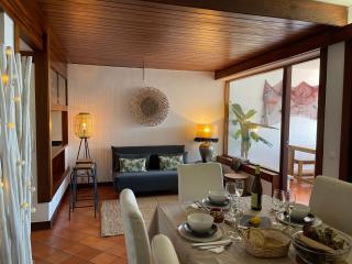 Lovely 2 bedroom with a pool in front of the beach - Sesimbra - 2