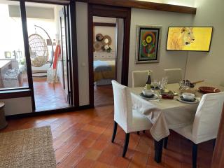 Lovely 2 bedroom with a pool in front of the beach - Sesimbra - 5