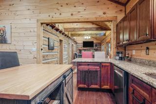 Bear Claw Lodge - 1