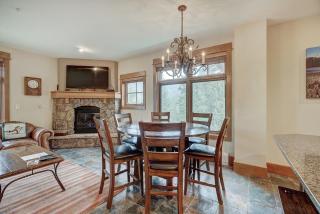 Luxurious 2 BR in River Run Village Featuring Ski in ski-out condo - 5