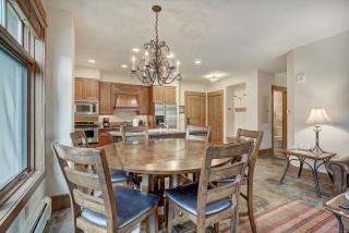 Luxurious 2 BR in River Run Village Featuring Ski in ski-out condo - 4