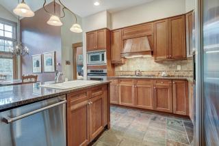 Luxurious 2 BR in River Run Village with Ski in ski out condo - 6