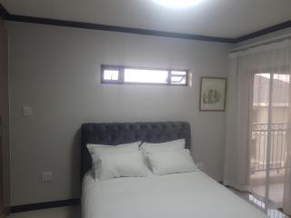 2Bedroom Luxury hotel apartment Fourways - 7