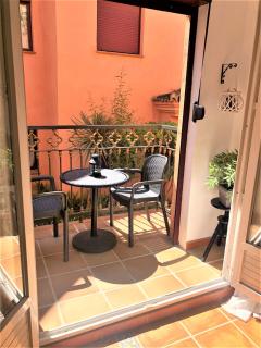 off line Deluxe 2 bedroom Golf Apartment Puerto Banus Marbella 12 Minutes Away by G00gIeMaps - 6