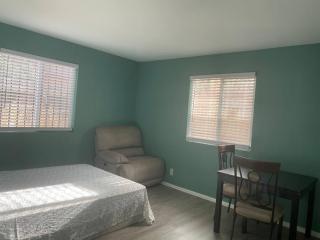 Nicely Secluded Home in a Convenient Location - 8