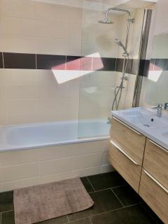 Appartement avec terrasse 6 personnes PAS DE FETE - 6