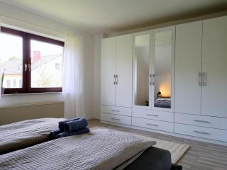 Family-Apartment mit Balkon, Küche, Parkplatz & Waschmaschine - Offenburg - 6