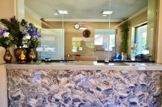 Regency Inn & Suites - Gladewater - 6