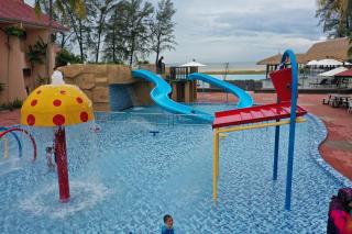 Holiday Villa Beach Resort Cherating - Cherating - 9