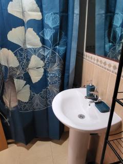 ¡Apartamento en primera línea con terraza y cerca de la piscina comunitaria! - 8