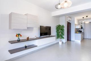 Calipso Big APT with Sea View, Parking & Pool - 1