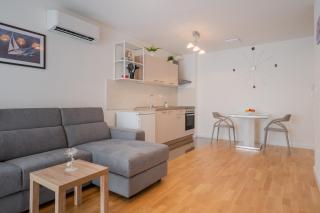 Luxury Apartment Solinka With Private Parking - 2
