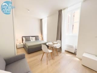 Cavana 4 Tirabora Short Rent - Triest - 0