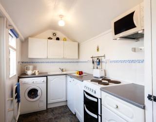 Coppingers Cottage - 7