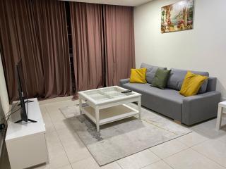 METRO Premium Location Spacious 2 Bedroom Apartment Right Next to the Metro - Dubai - 0