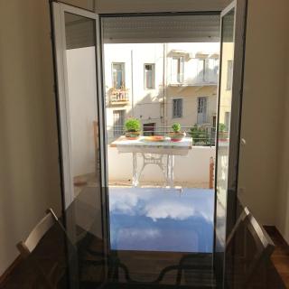 Quiet bright just renewed top floor at Lycabetous - Atene - 3