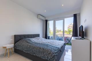 Le Cirodde one bedroom apt completely renovated behind the Martinez hotel - Cannes - 1