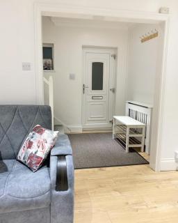 Luxury 2 Bedroom House in Peaceful Location - 5