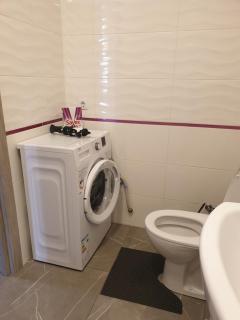 Стильна квартира-студія в центрі міста на набережній - 2