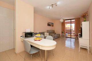 Céntrico apartamento primera linea del mar - 8