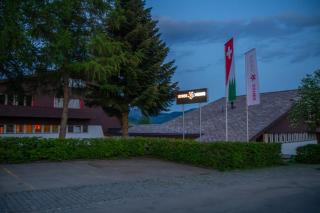 Hotel Swiss Views - 9