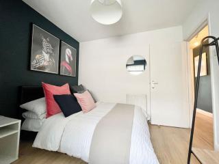 *NEW* Beautiful 2 Bedroom House in Central Location - London - 8