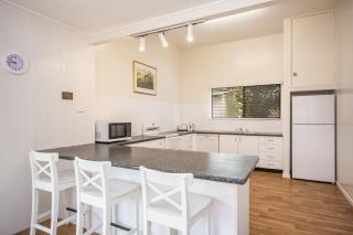 Clarence Court On The Beach - Spacious beach house - Yamba - 8