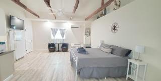 King Size Sassy Studio - 6