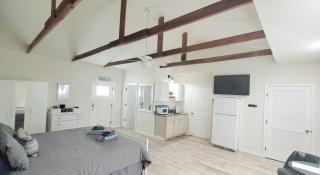 King Size Sassy Studio - 7