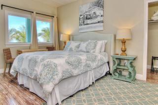 Bungalow Beach Place 6 - Clearwater Beach - 1