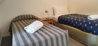 Lakefront Apartments,18 LAKE ESPLANADE ROAD - Queenstown - 4
