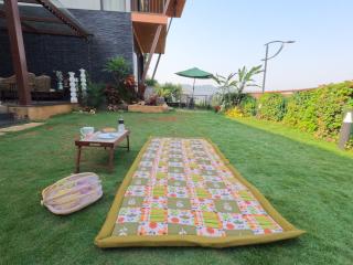 Soul Tree Villa 50 Super Luxury Villa with heated plunge pool and jacuzzi - Lavasa - 1