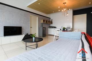 Arte Plus by Grabstay - 2