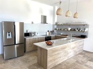 Spacious new villa with pool above the pristine beach - FIRST SEASON PRICING!!! - Prvić Šepurine - 4