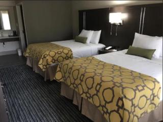 Baymont by Wyndham Topeka - Topeka - 8