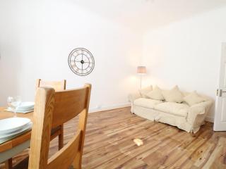 Apartment 2 - 8