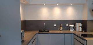on a quiet location, beautiful, spacious holidayhouse, only for holidays, with a fantastic view, perfect for skiing, walking and hiking - Scheid - 4