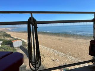Appartement sur la plage avec parking privé à Longeville-sur-Mer - FR-1-336-127 - Longeville-sur-Mer - 2
