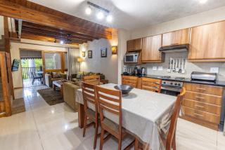Legend Safaris 257B - in Kruger Park Lodge - Hazyview - 9