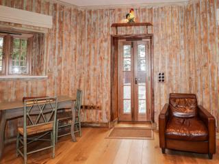 The Hen House - 6