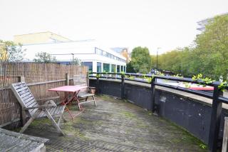 One Bedroom Apartment in Bayswater - 6